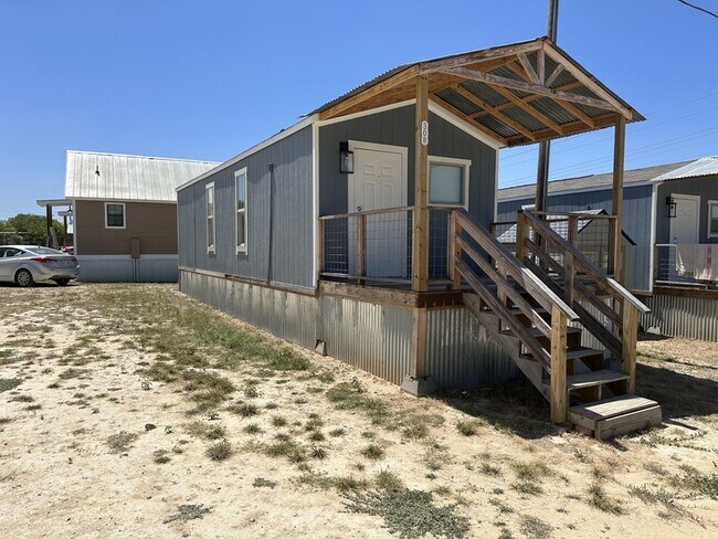 Foto del edificio - 2440 TX-16