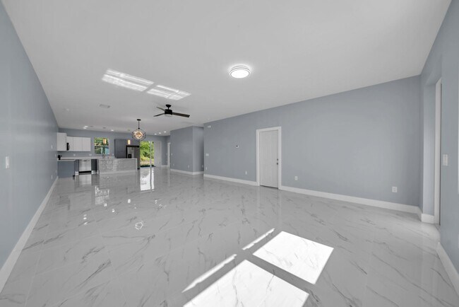 Foto del edificio - 104 Harry Ave S