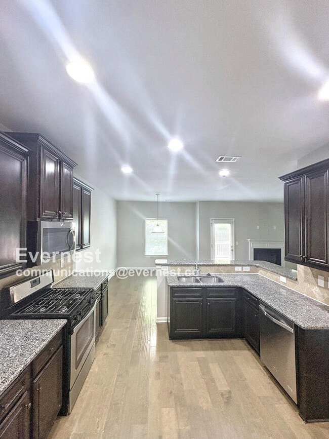 Building Photo - 195 Wellstone Pl