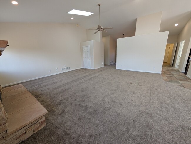 Foto del edificio - 5995 Burgess Rd