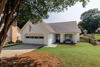 Building Photo - 112 Lucy Ln