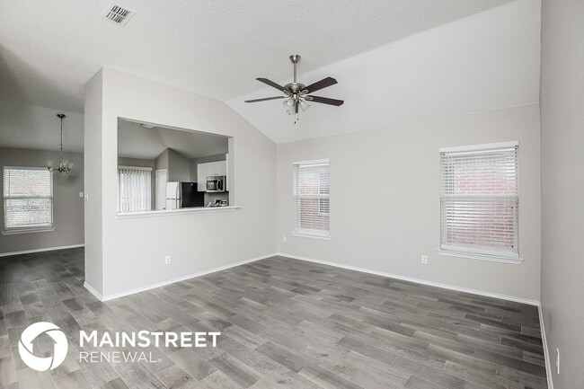 Foto del edificio - 7417 Snow Ridge Dr