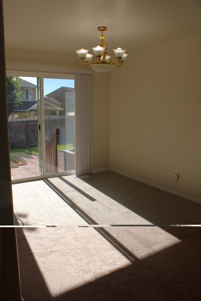Building Photo - 1497 Trisha Way