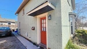 Photo du bâtiment - SPOTLESS 4 BEDROOM HOME FOR RENT IN PETERB...