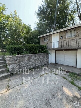 Building Photo - 1300 S Appleton Ave