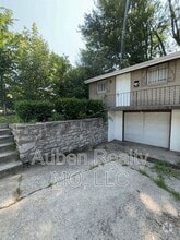 Building Photo - 1300 S Appleton Ave