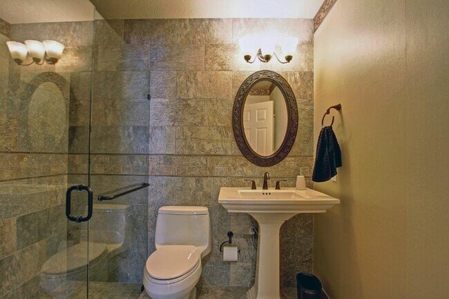 Bath - 112 Mule Creek Ct