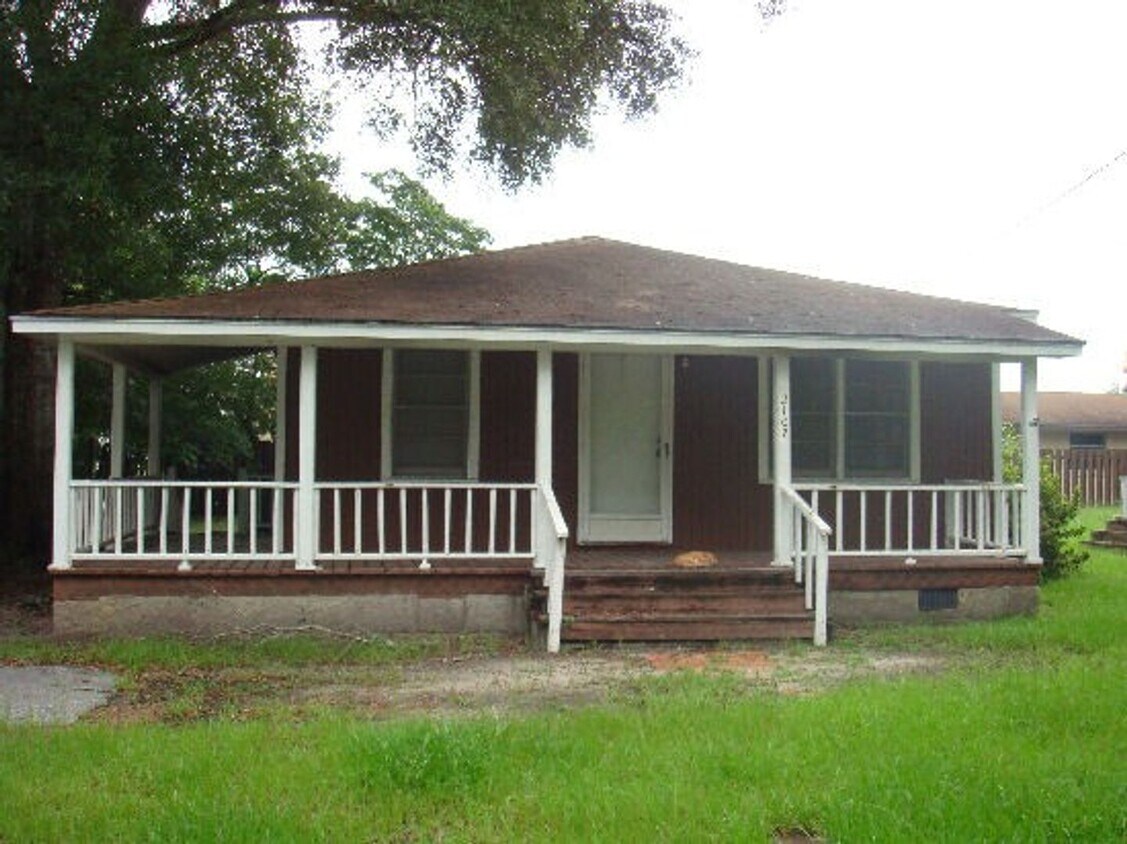 Foto principal - THREE BEDROOM, ONE BATH