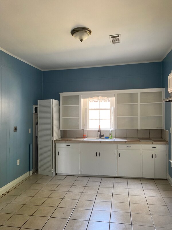 Foto del edificio - 717 Baker St