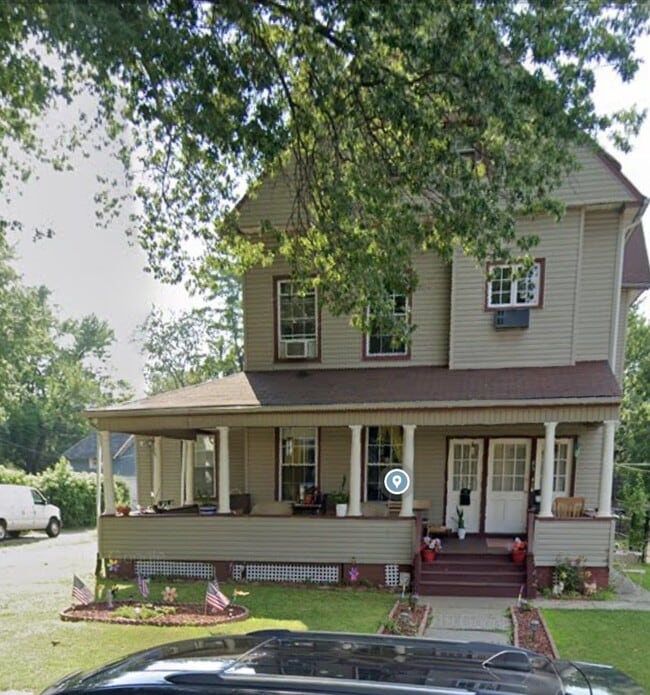 Building Photo - 63 Hawthorne Ave