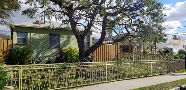 Foto del edificio - Cozy Venice Beach Bungalow Apartment