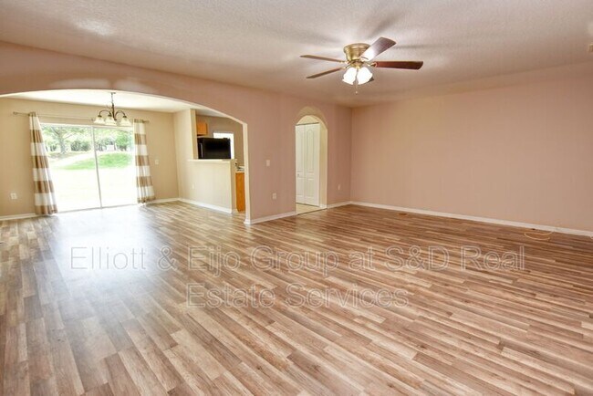 Foto del edificio - 3763 Woodbury Hill Loop