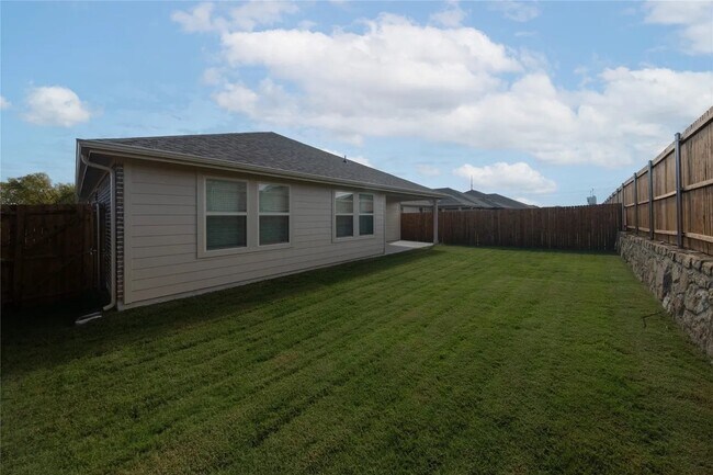 Foto del edificio - 5509 Candlewood Dr