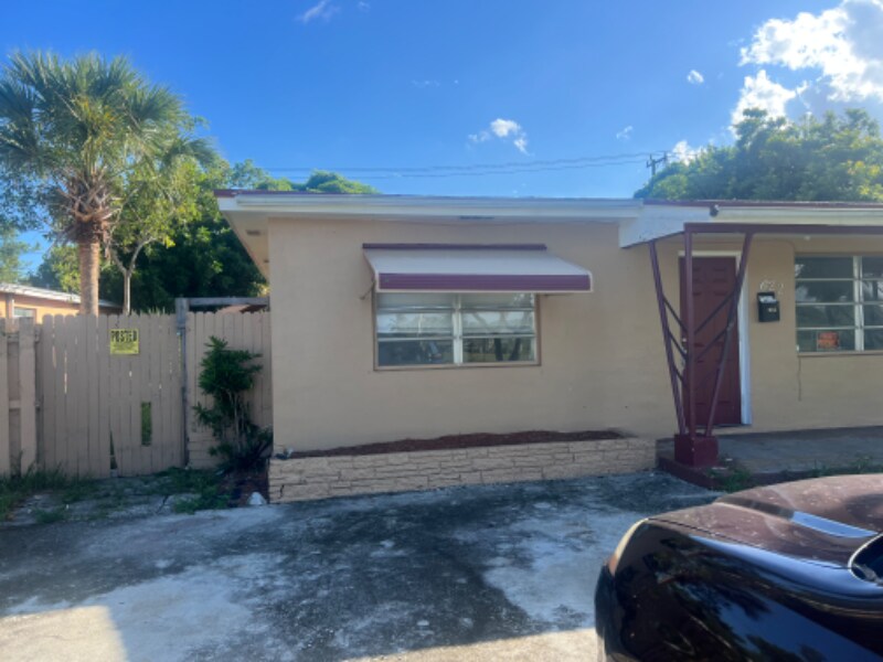 Primary Photo - 624 Bayberry Dr