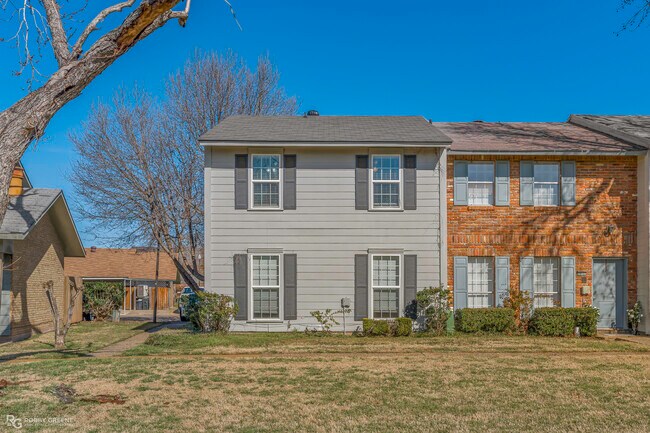 Foto del edificio - 10120 Carlsbad Dr