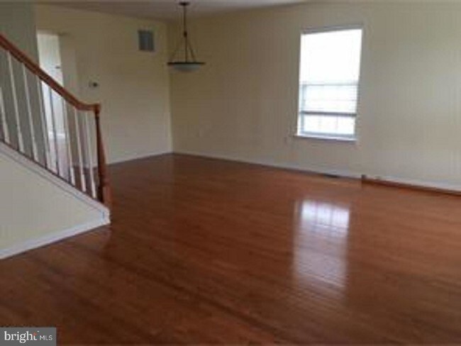 Foto del edificio - 15 Highgrove Ct