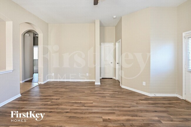 Foto del edificio - 14302 Merganser Dr