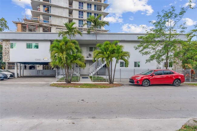 Foto del edificio - 13880 NE 20th Pl