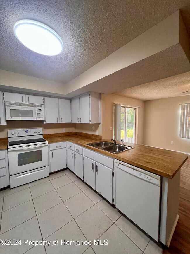 Building Photo - 9184 Lavina Ln