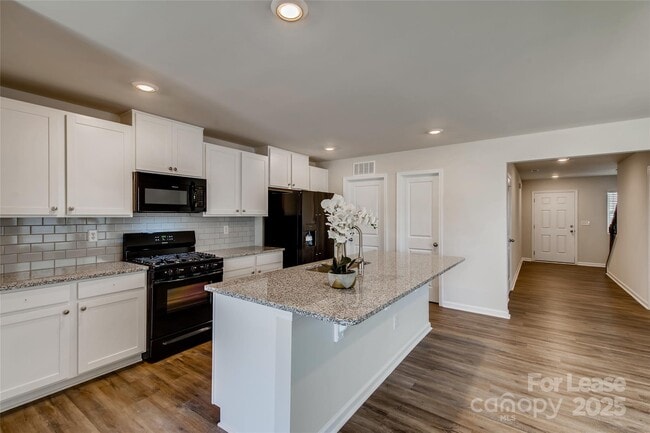 Foto del edificio - 3113 Treyson Dr