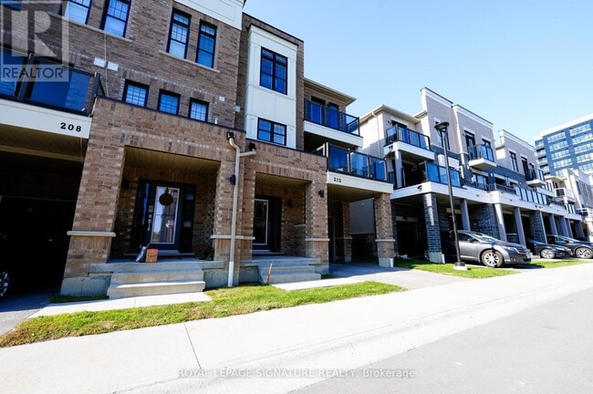 Photo du bâtiment - 212 Lord Elgin Ln