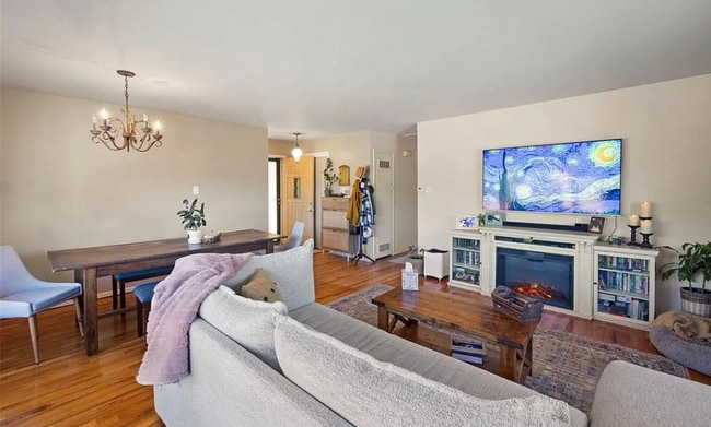 Foto del edificio - 1868 Northview Dr