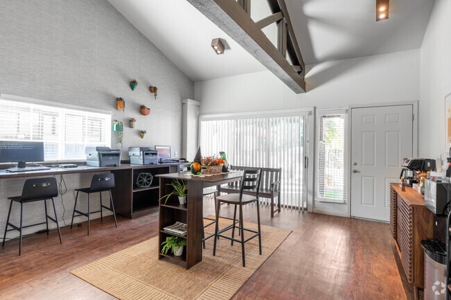 Centro de negocios - SUN HOLLOW