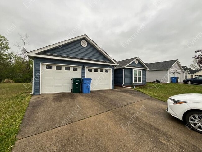 Building Photo - 1726 Hawk Run Ln