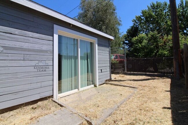 Foto del edificio - 713 S Hawthorne St