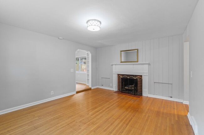 Building Photo - 45 Hartfeld Dr
