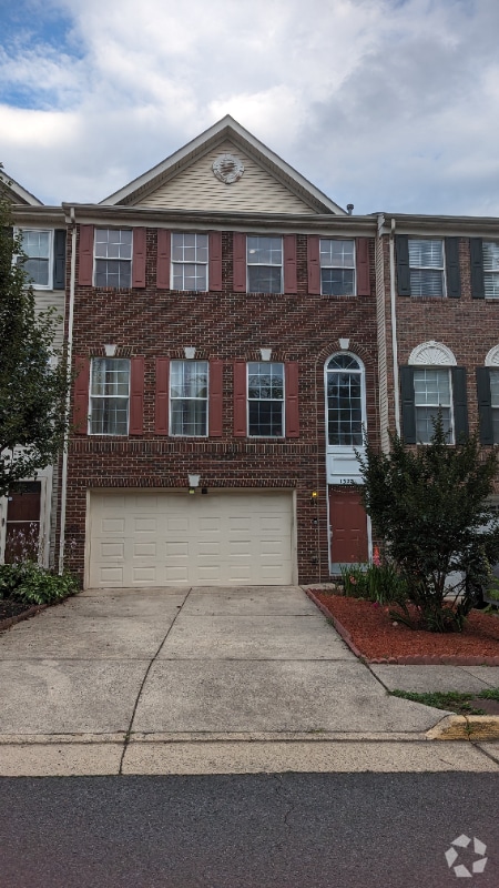 Building Photo - 13231 Maple Creek Ln