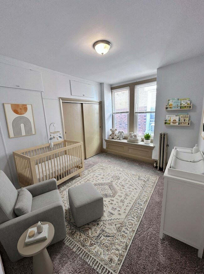 Foto del edificio - Large 3 Bedroom Home in Harrisburg