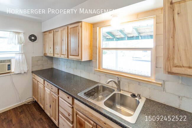 Building Photo - 4607 N G St