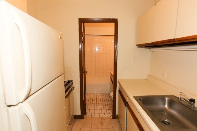 Foto del edificio - 823 W Cornelia Ave