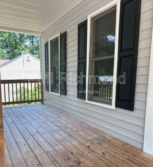 Foto del edificio - 33 Fairwood Dr