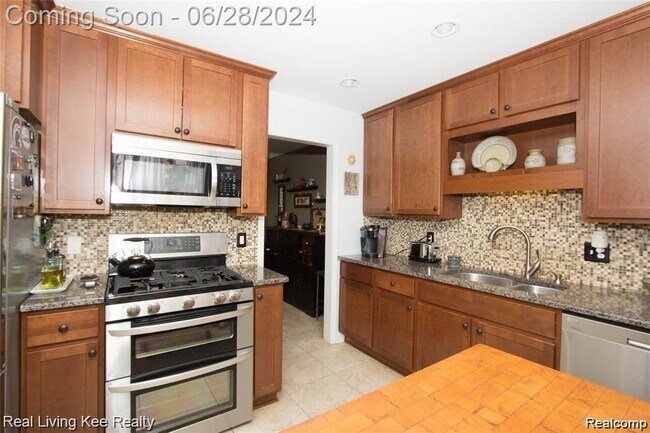 Foto del edificio - 1388 Crescent Ln