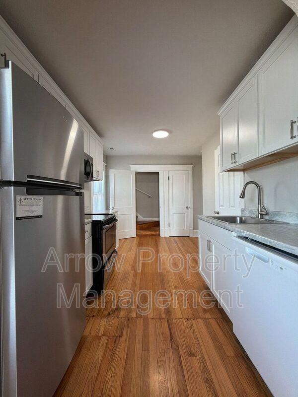 Building Photo - 130 N 27th St