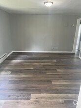 Building Photo - 408 W Centennial Ave