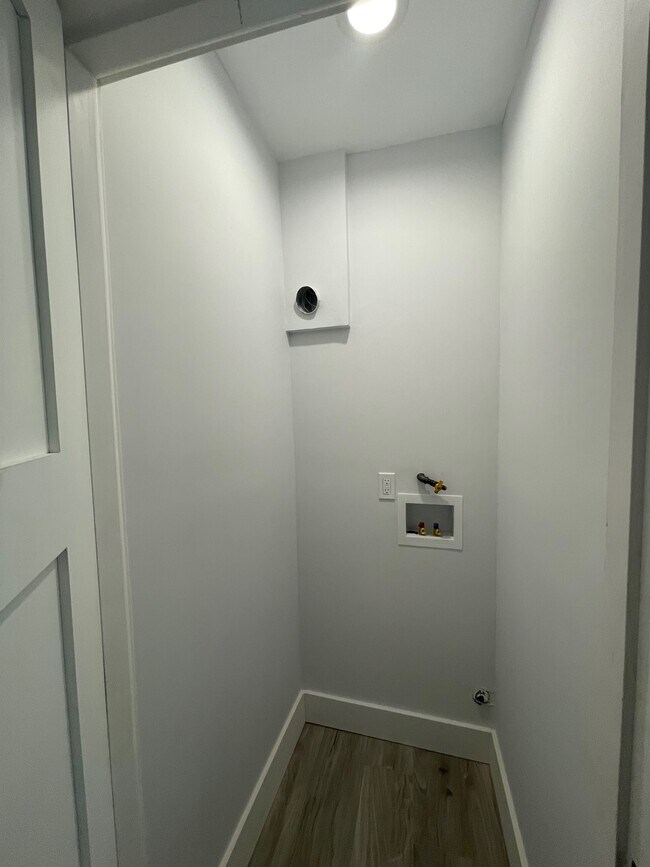 Foto del edificio - 1653 3rd St