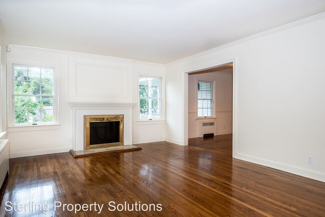Foto del edificio - 4 br, 3 bath House - 21 Rockridge Rd