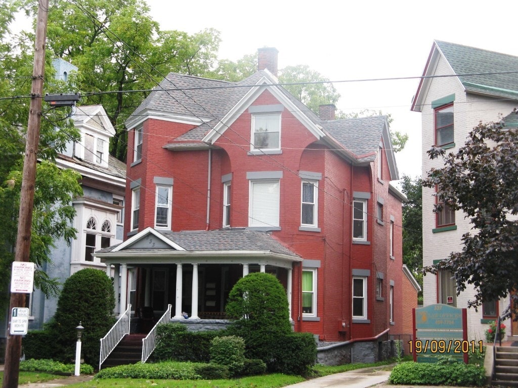 Primary Photo - 333 W 6th St