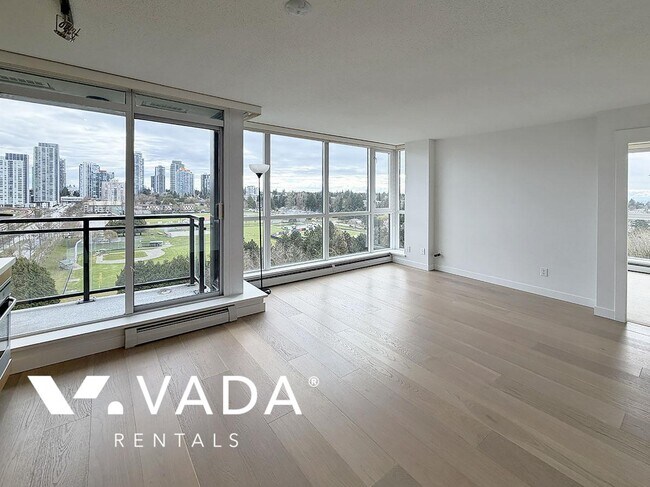 Photo du bâtiment - City Point Tower 1 BR APT Rental 1304-10777 University Dr Surrey: VADA