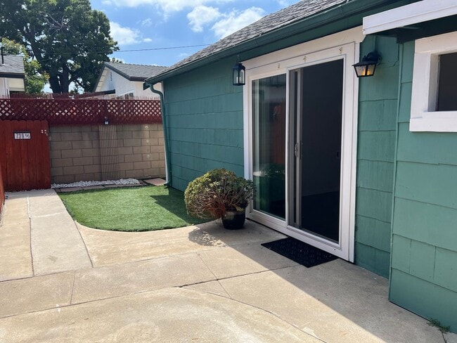 Foto del edificio - Charming Anaheim Cottage