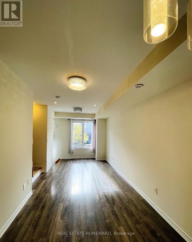 Building Photo - 45-45 Heron Park Pl