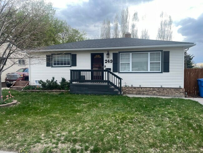 Foto del edificio - 249 Thurston Avenue