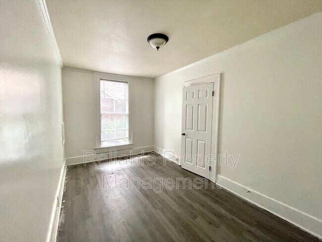 Foto del edificio - 512 Lee St NE