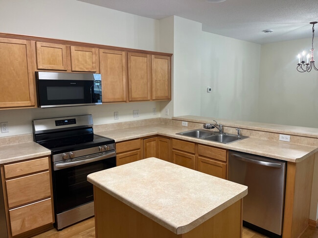 Building Photo - 5987 Sandcherry Pl NW
