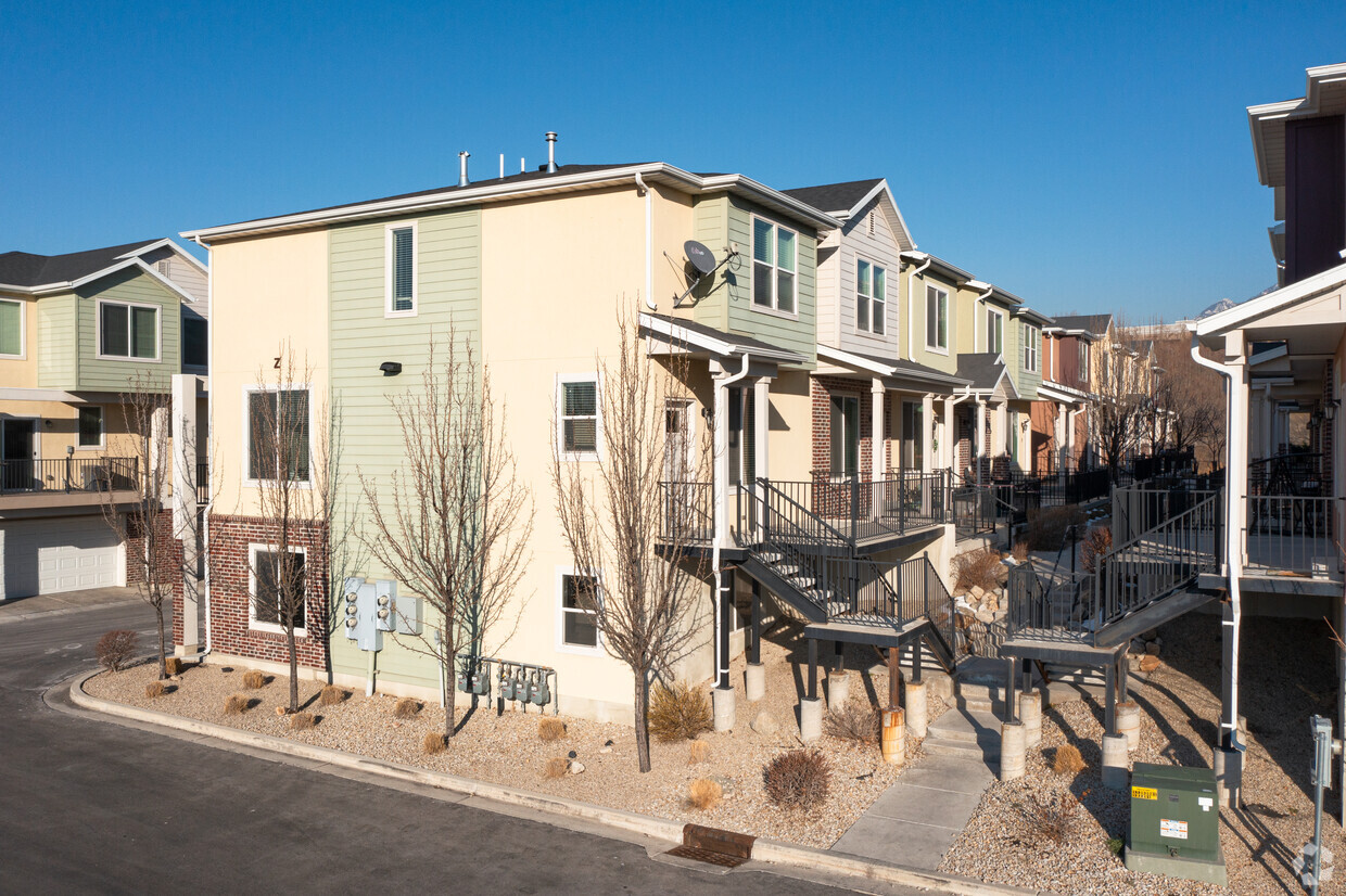 Primary Photo - South Ridge II Apartments