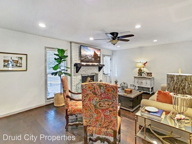 Building Photo - 4 br, 2 bath House - 2626 Lakewood Circle
