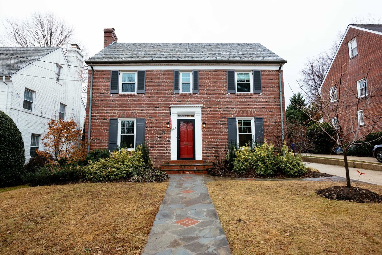 Primary Photo - 5837 Nebraska Ave NW